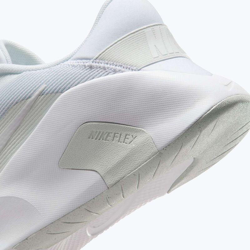 Кросівки для тренувань чоловічі Nike Flex Train white/photon dust/white 9