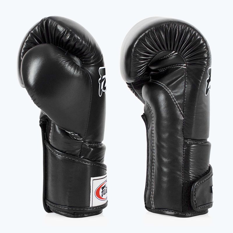 Стильні кутові спаринг-боксерські рукавички Fairtex - закритий великий палець чорні 10